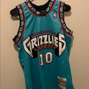 mike bibby vancouver grizzlies jersey